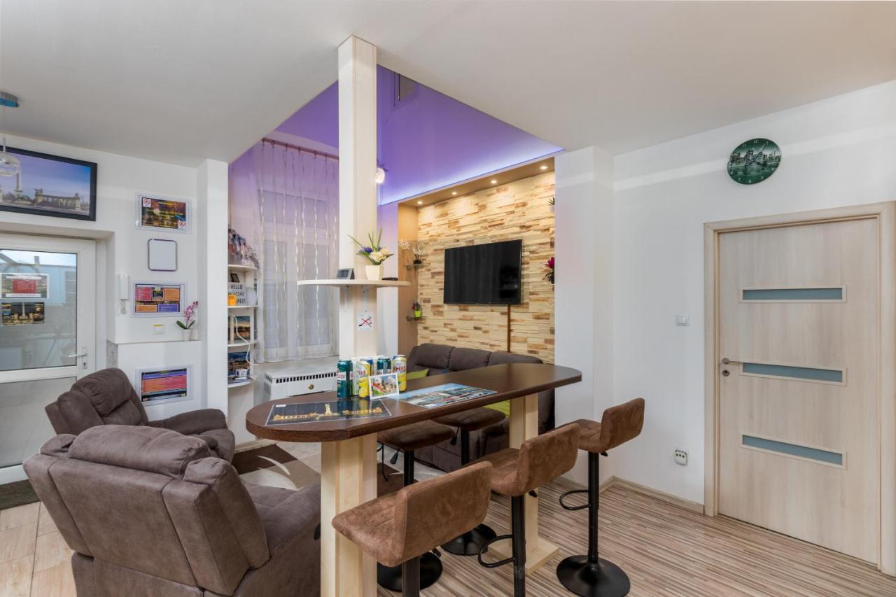 Fireworks Rakoczi - Free Parking - 3 Bedrooms - 2 Bathrooms Budapest Kültér fotó