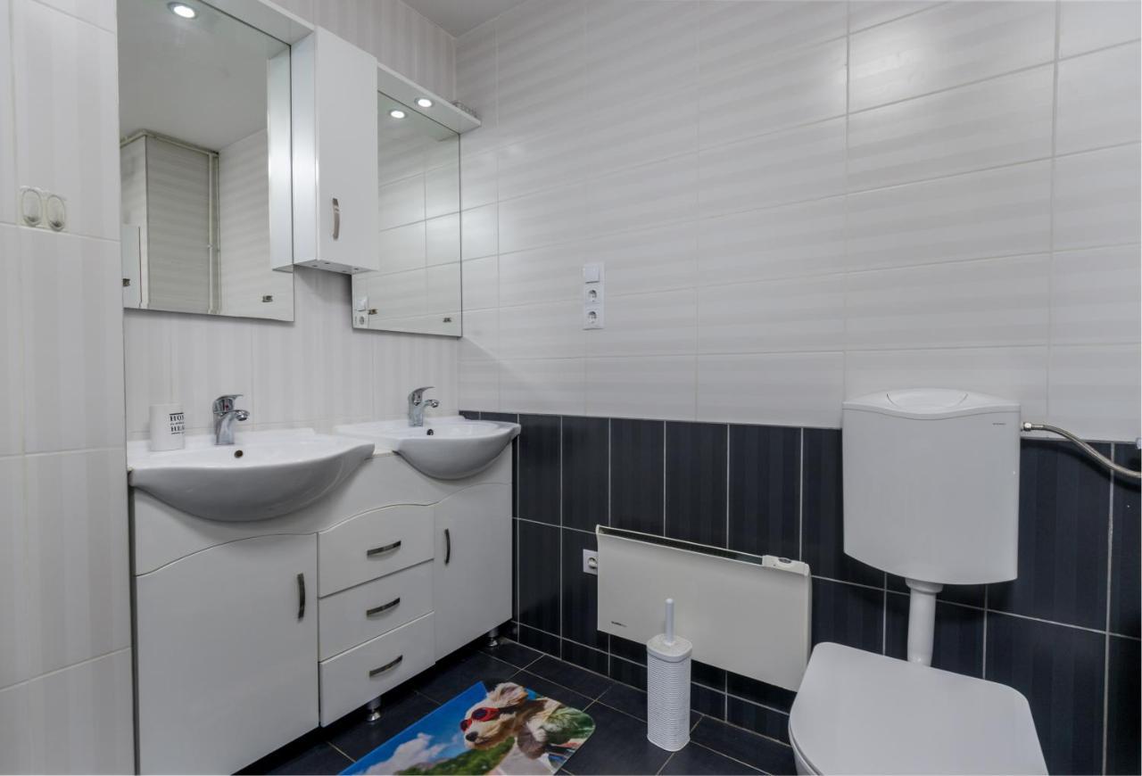 Fireworks Rakoczi - Free Parking - 3 Bedrooms - 2 Bathrooms Budapest Kültér fotó