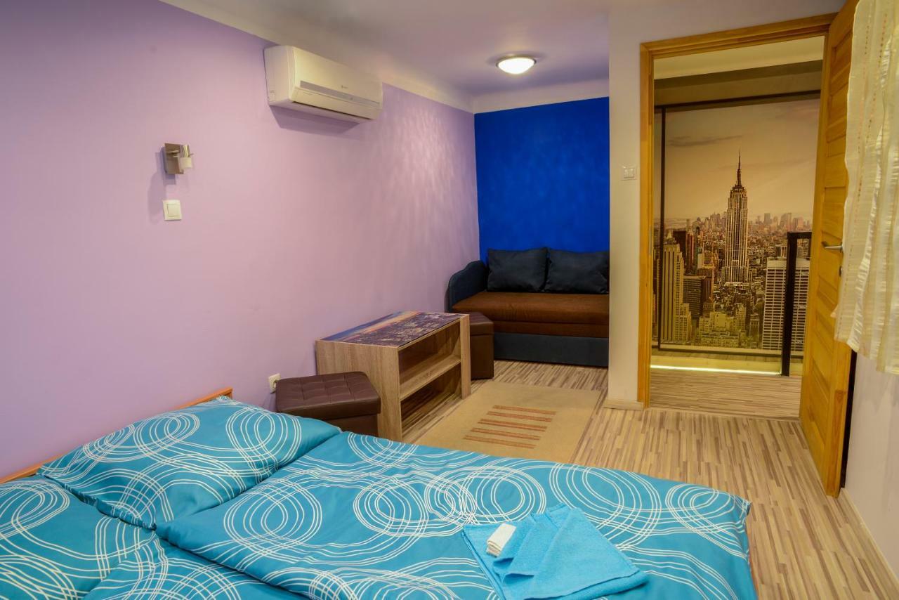 Fireworks Rakoczi - Free Parking - 3 Bedrooms - 2 Bathrooms Budapest Kültér fotó