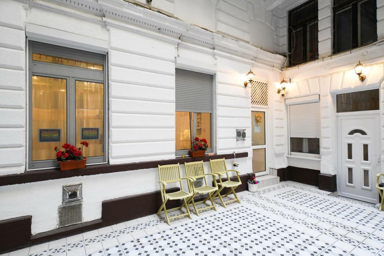 Fireworks Rakoczi - Free Parking - 3 Bedrooms - 2 Bathrooms Budapest Kültér fotó